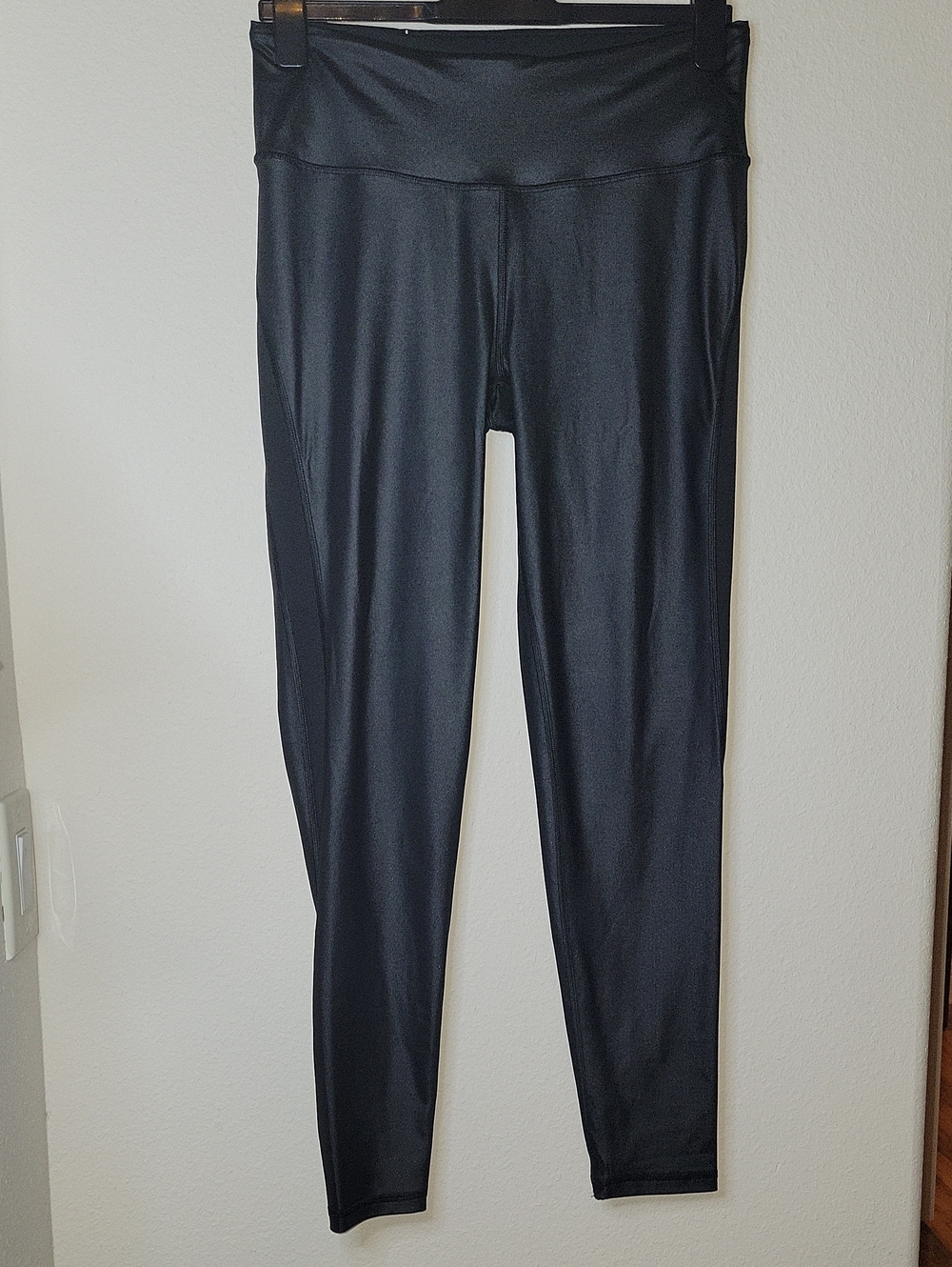 Victoria Sport Knockout High Shine Leggings Black Large L NWOT